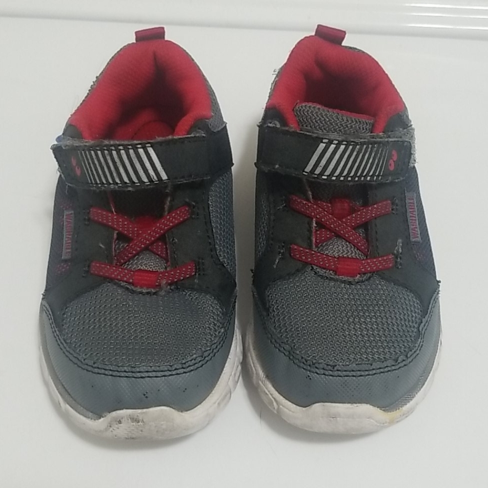 Size 8 boys shoe